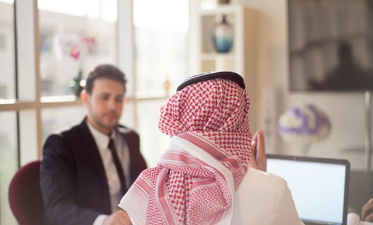 هل يحق لغير السعودي فتح متجر إلكتروني